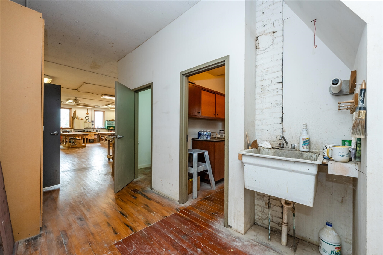 4863 Us Highway 12 Property Photo 28
