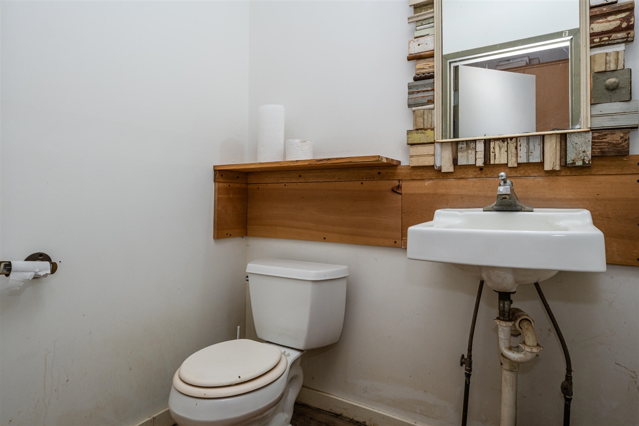 4863 Us Highway 12 Property Photo 29