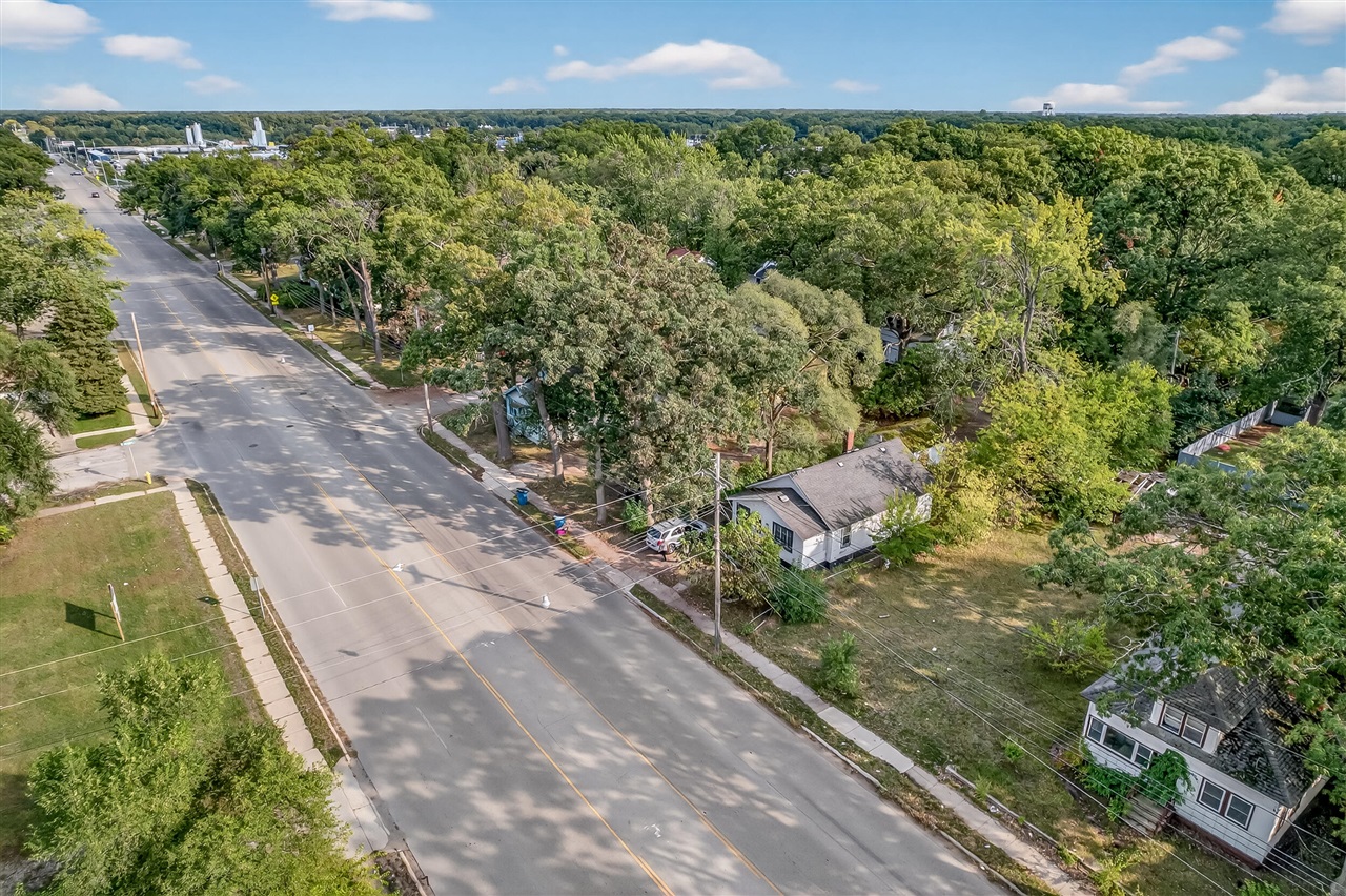 307 E Sherman Boulevard Property Photo 5
