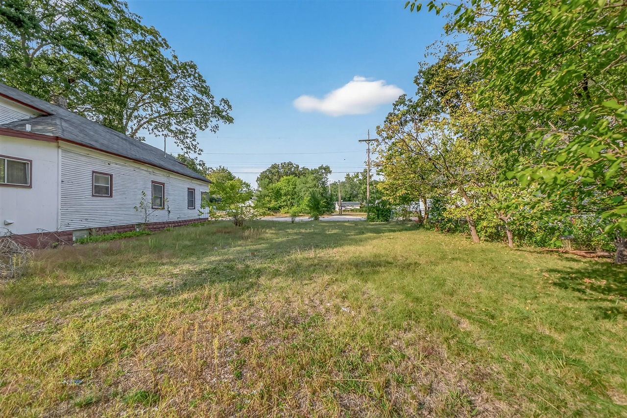 307 E Sherman Boulevard Property Photo 7