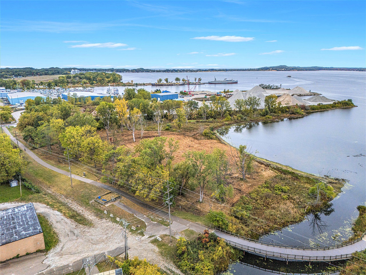 1794 Lakeshore Drive Property Photo 2