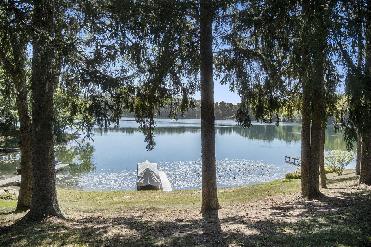 275 Westshore Drive Property Photo 7