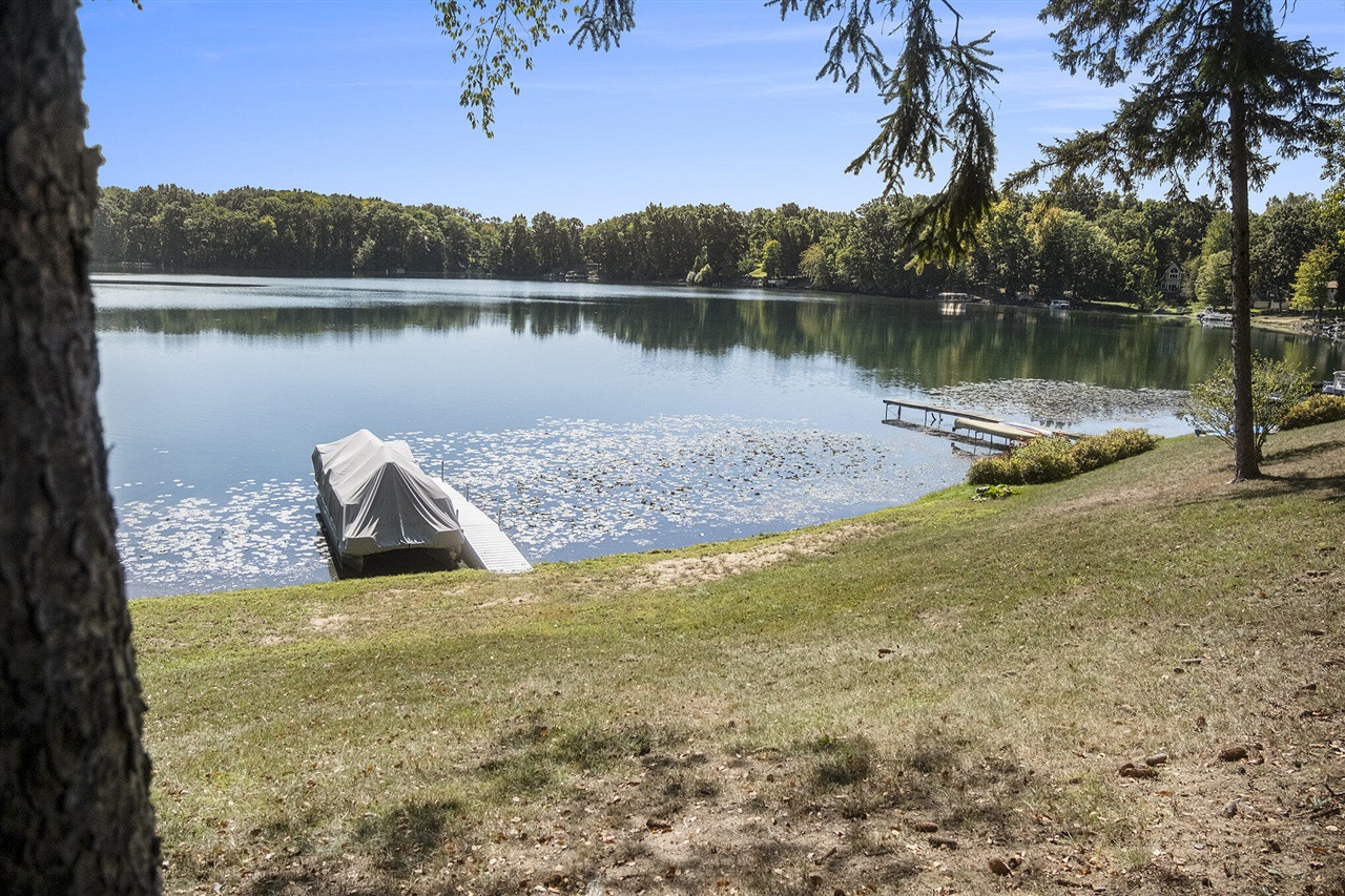 275 Westshore Drive Property Photo 9