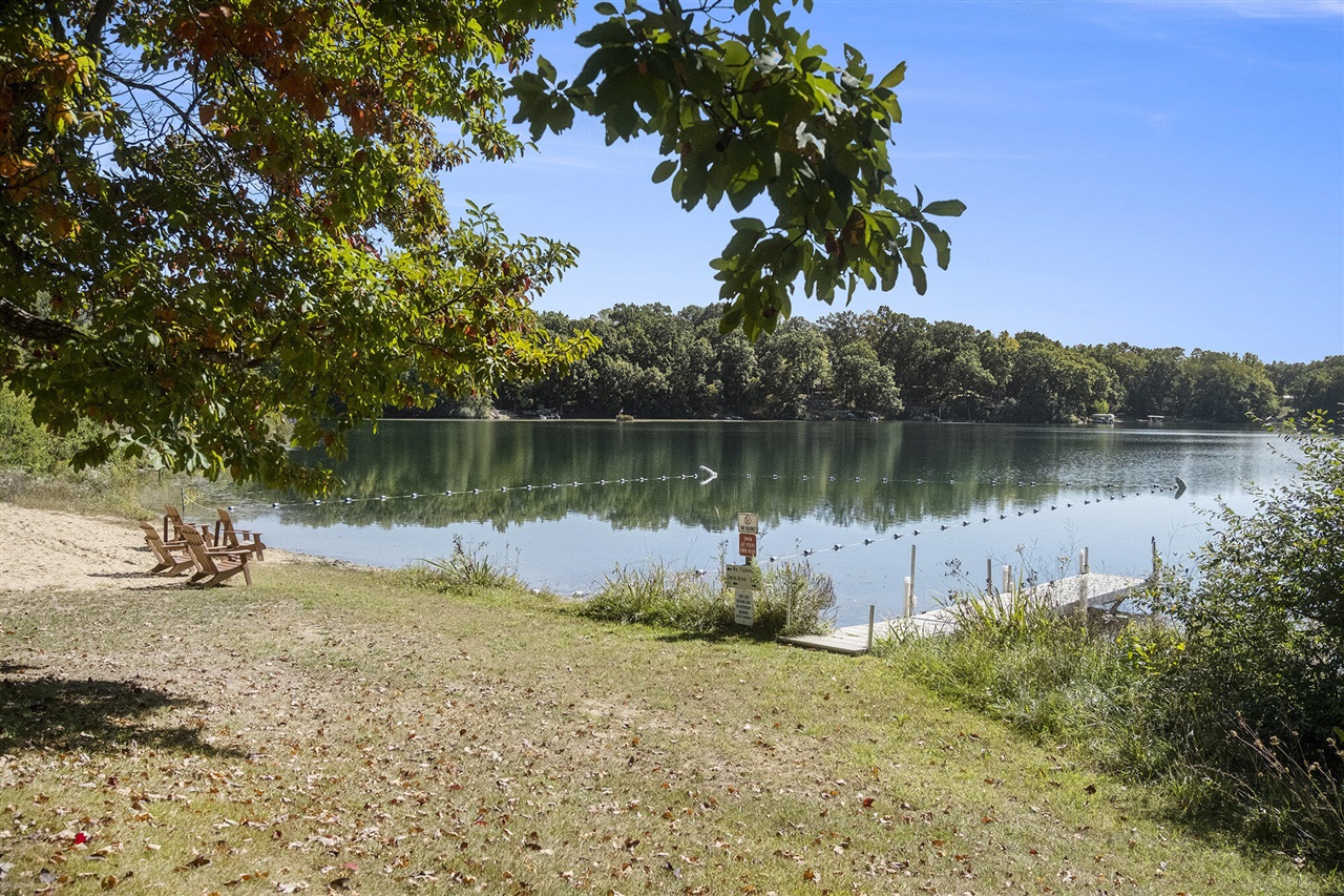 275 Westshore Drive Property Photo 14
