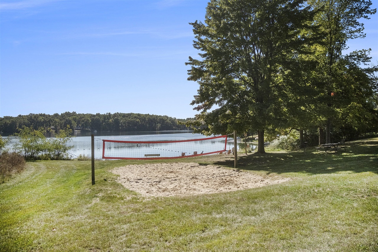 275 Westshore Drive Property Photo 15