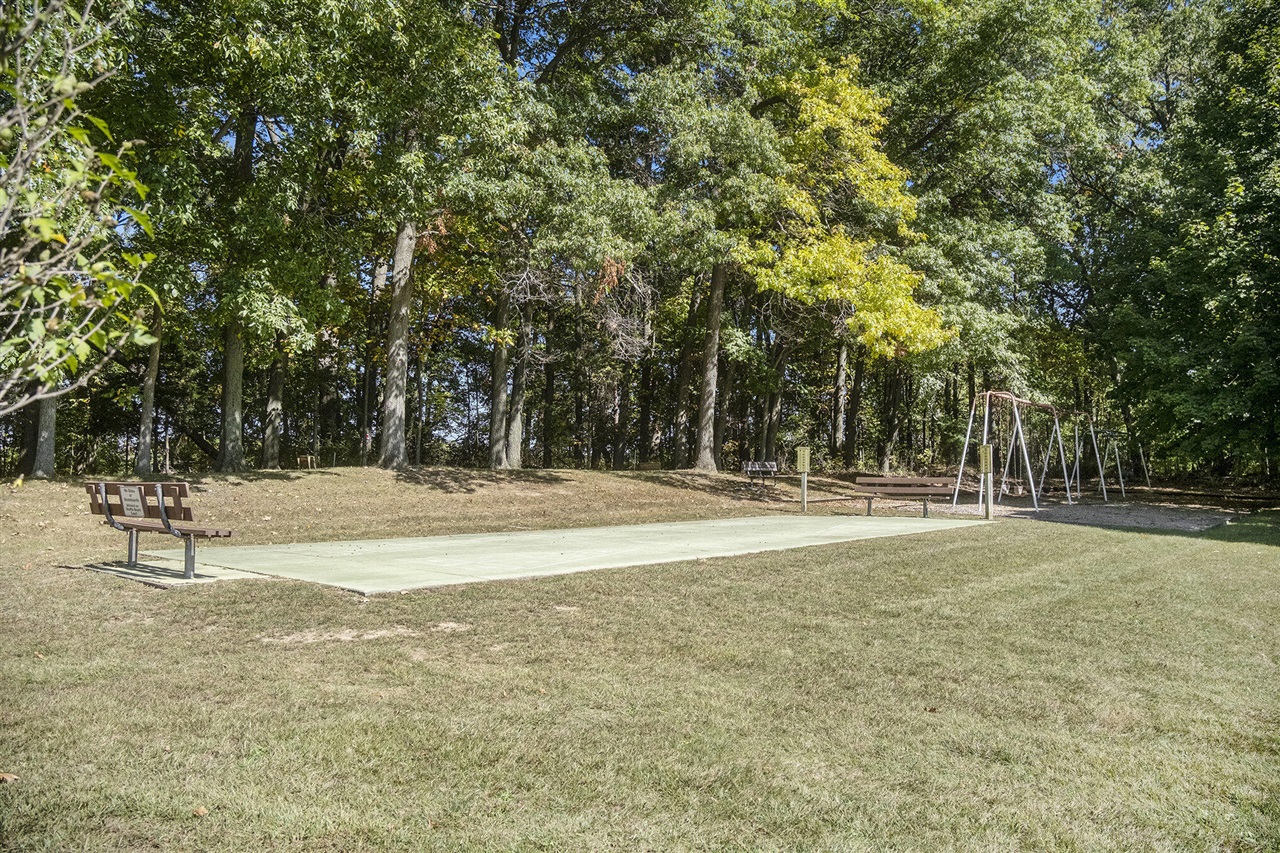 275 Westshore Drive Property Photo 16