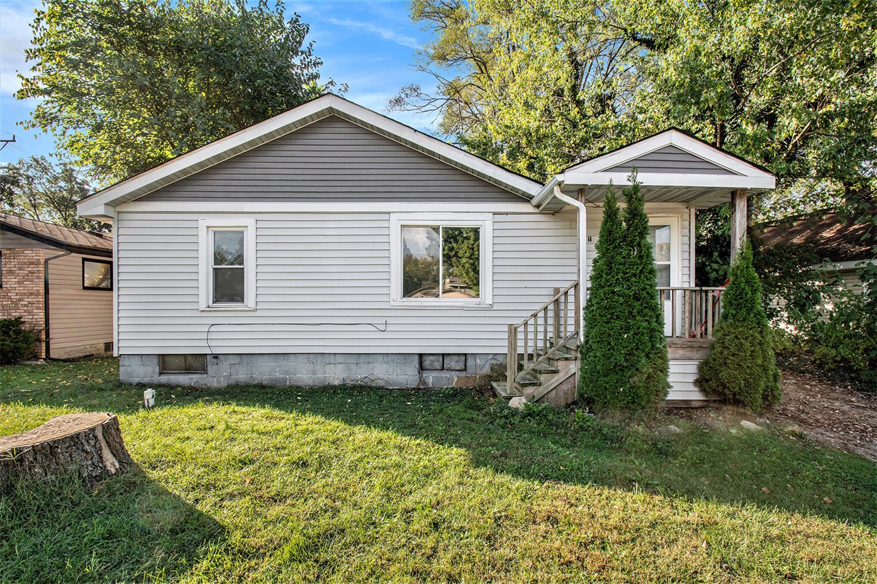 1638 Superior Street Property Photo 1
