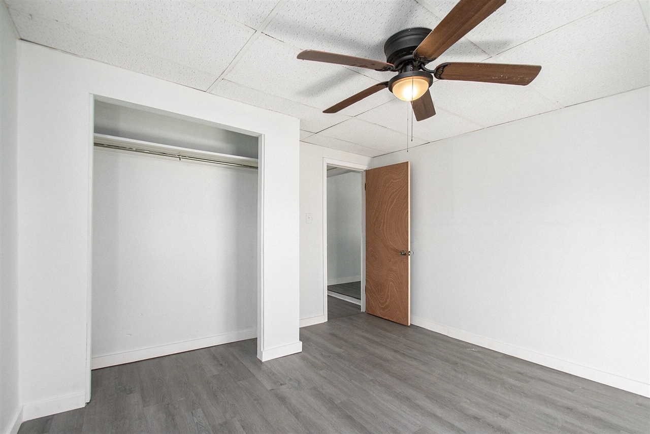 1638 Superior Street Property Photo 8