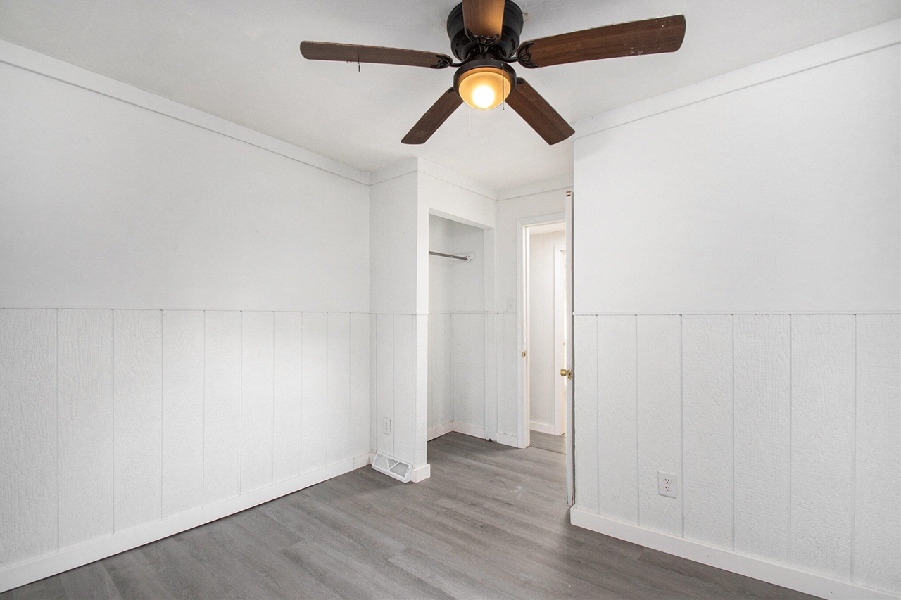1638 Superior Street Property Photo 11