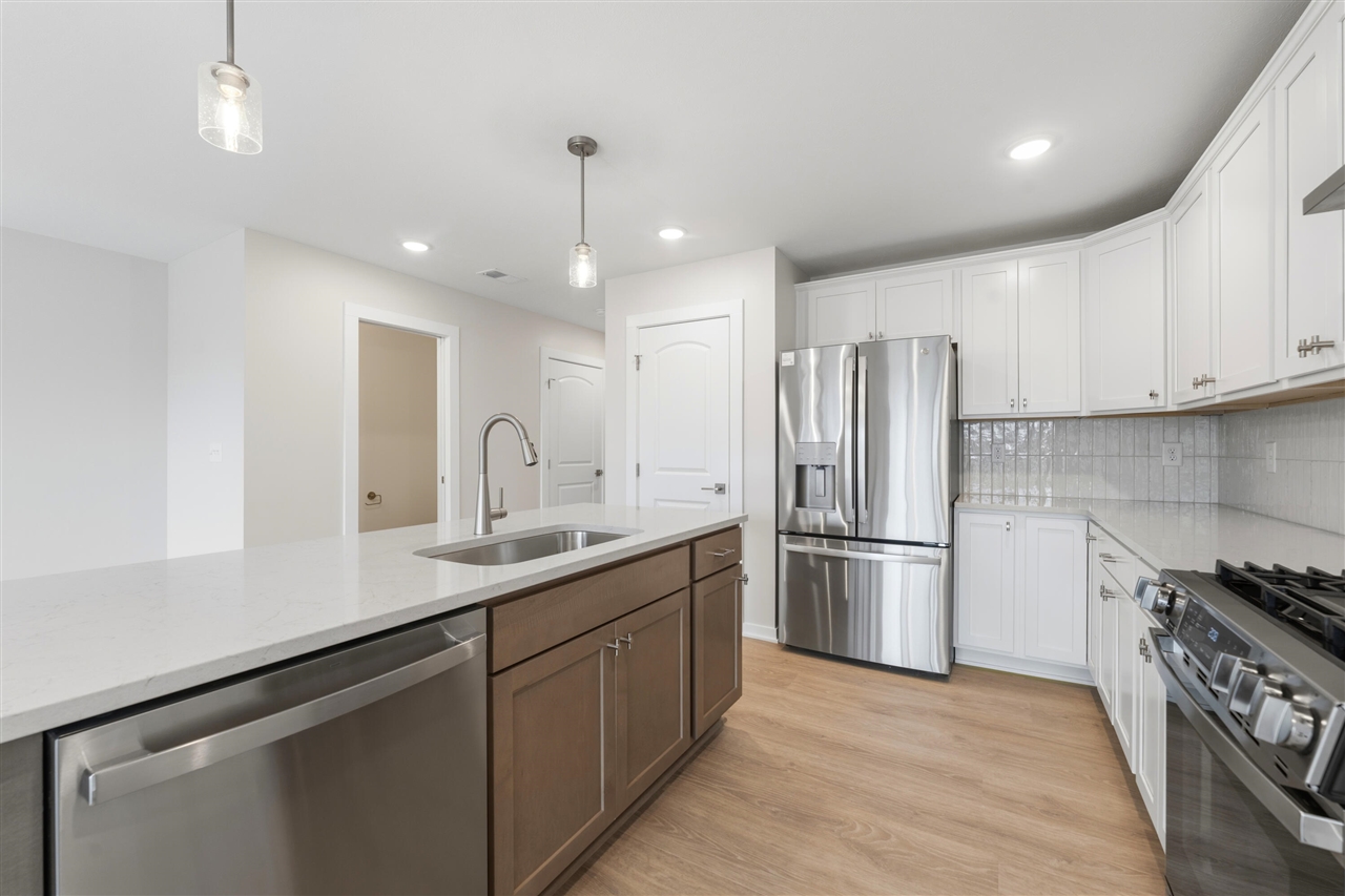 908 Indiana Avenue Property Photo 1