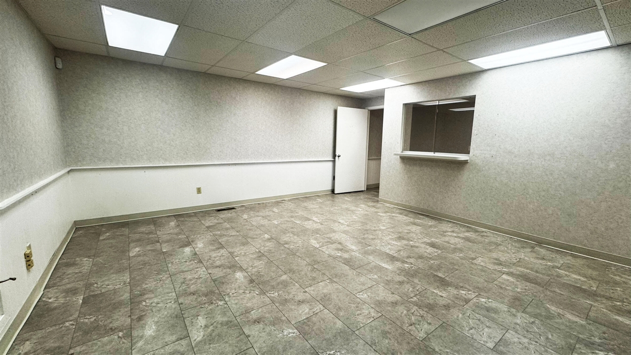 2323 Gull Road Property Photo 6