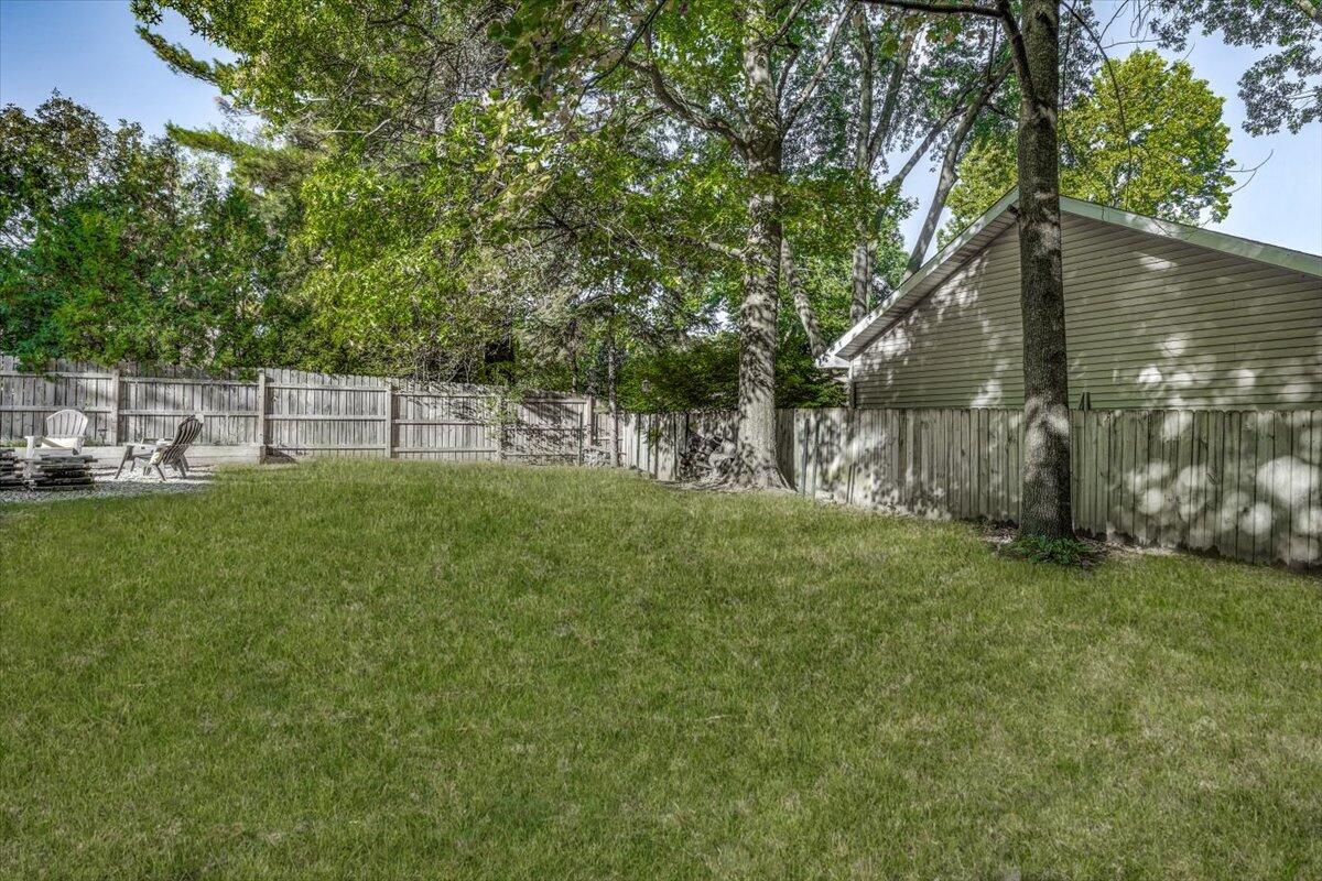 310 W Detroit Street Property Photo 28
