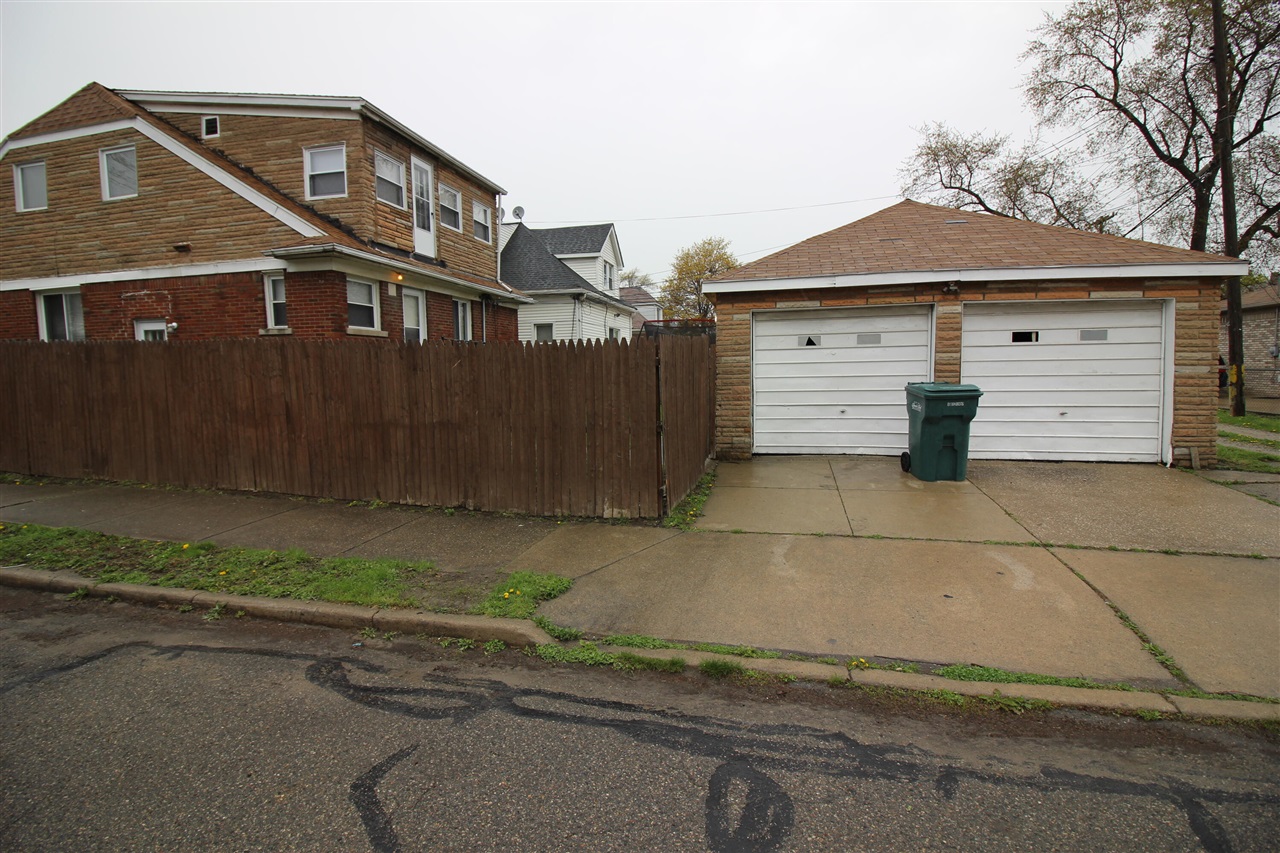 1681 Lafayette Boulevard Property Photo 2