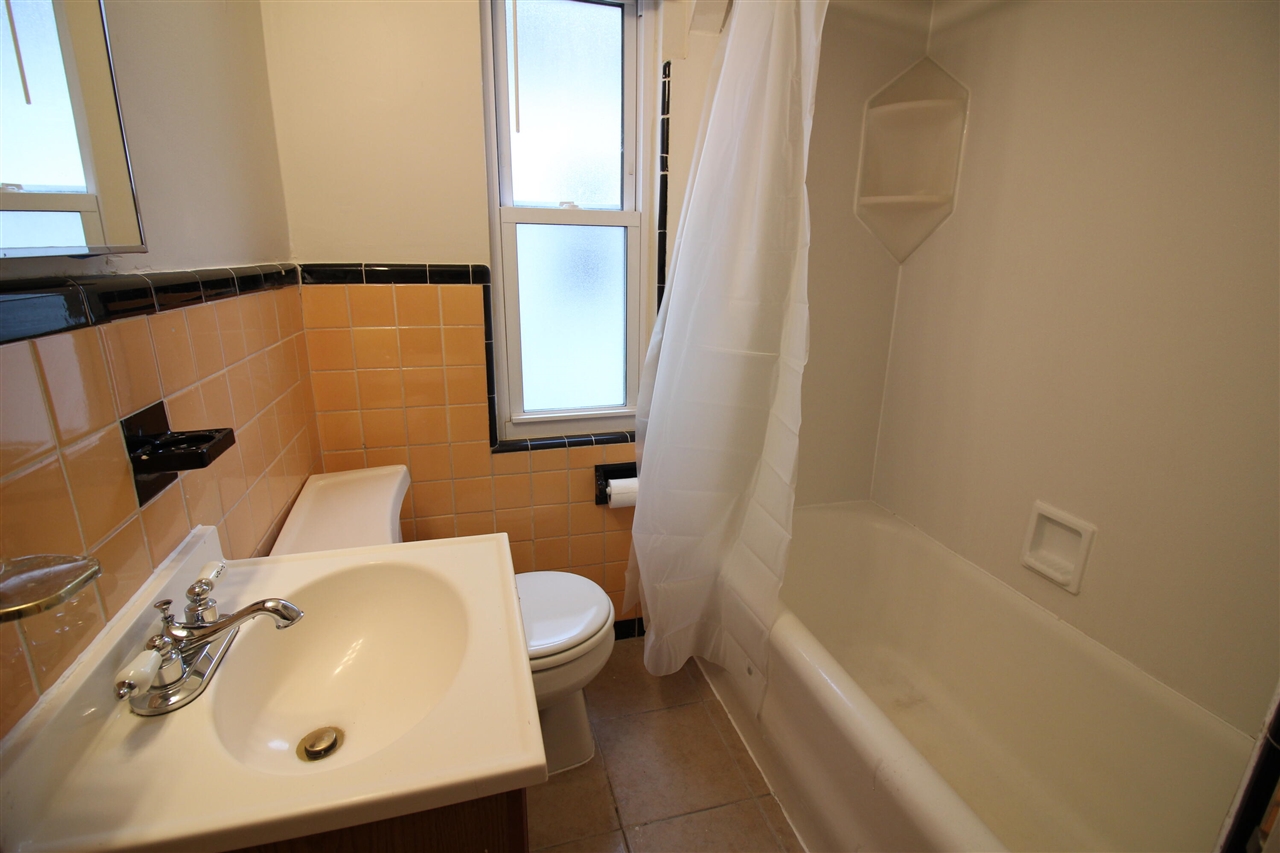 1681 Lafayette Boulevard Property Photo 11