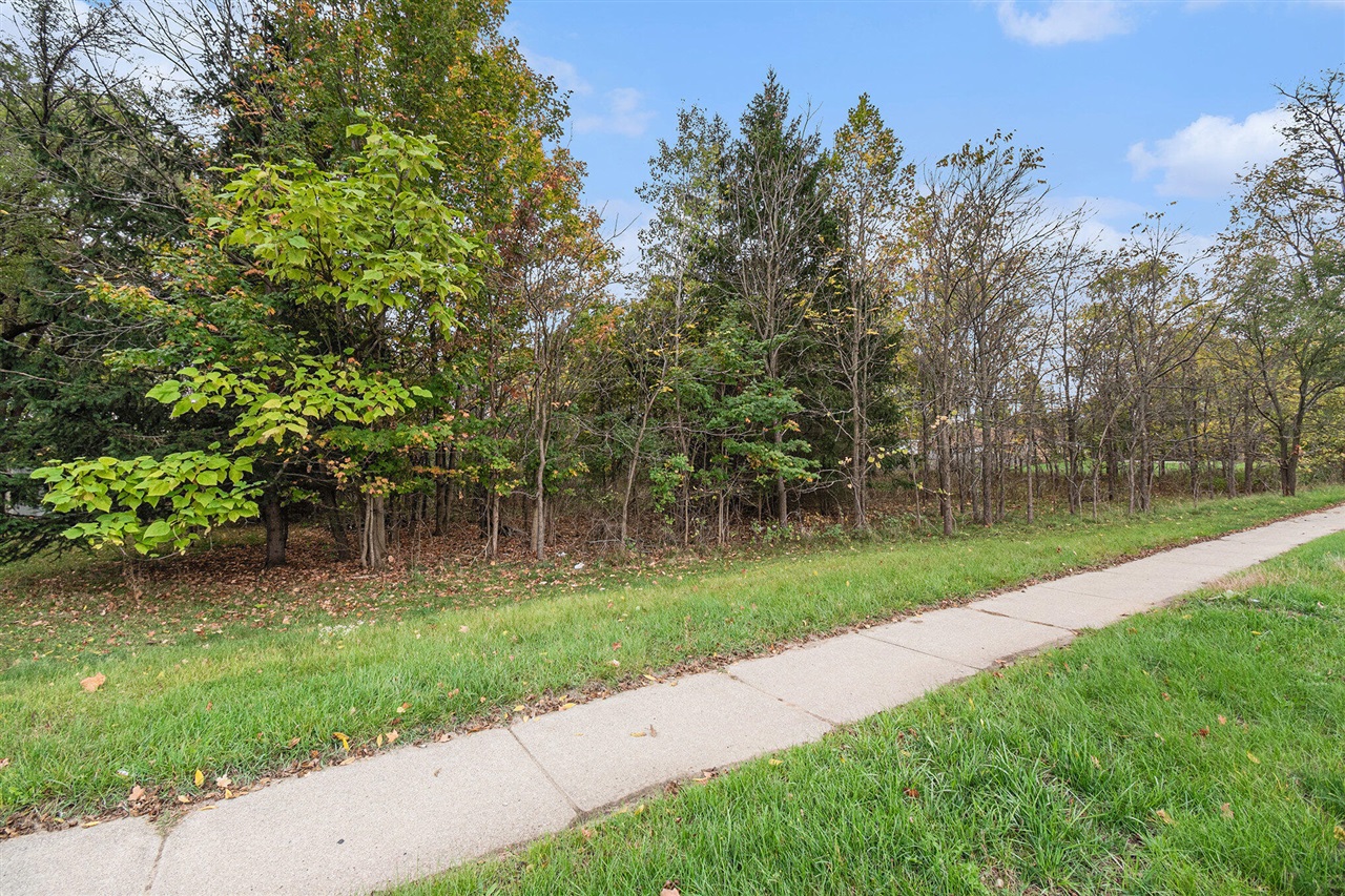 3412 52nd Street Property Photo 1