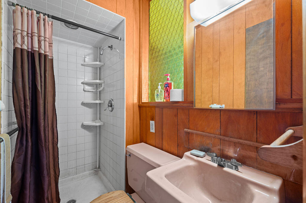 2362 Browntown Road Property Photo 15