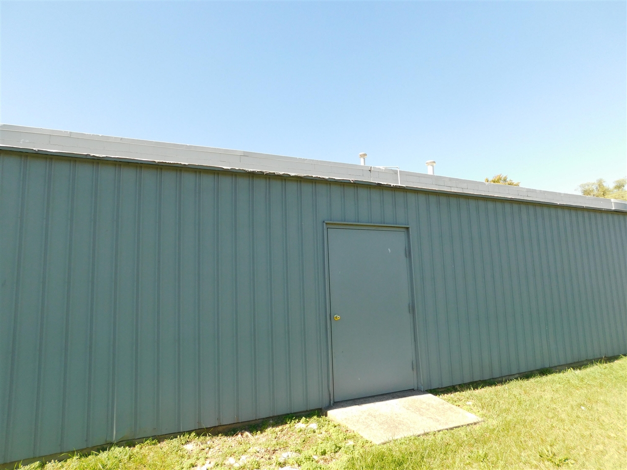 301 W Michigan Avenue Property Photo 6