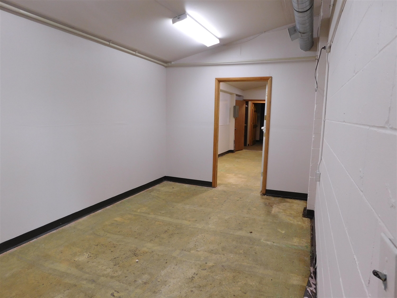 301 W Michigan Avenue Property Photo 12