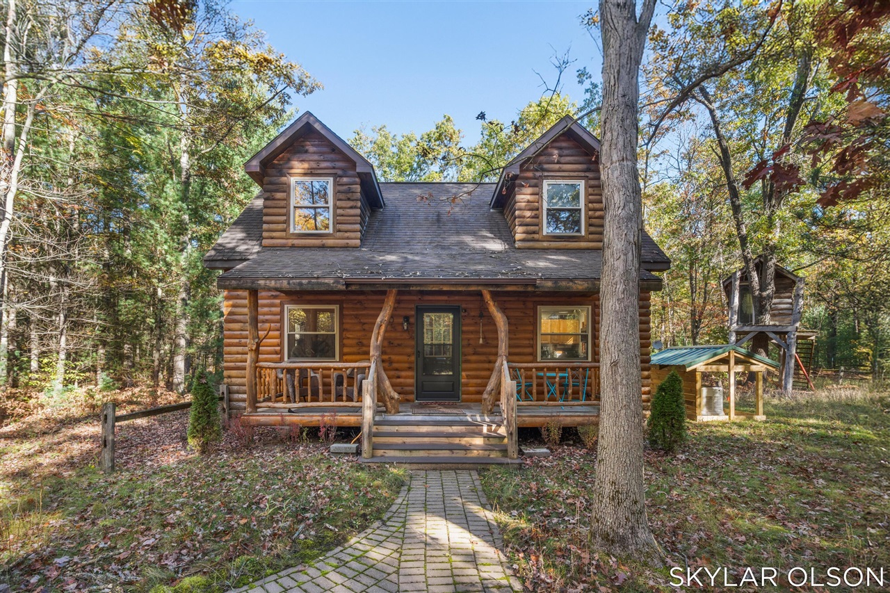 10711 N Tuttle Road Property Photo 1