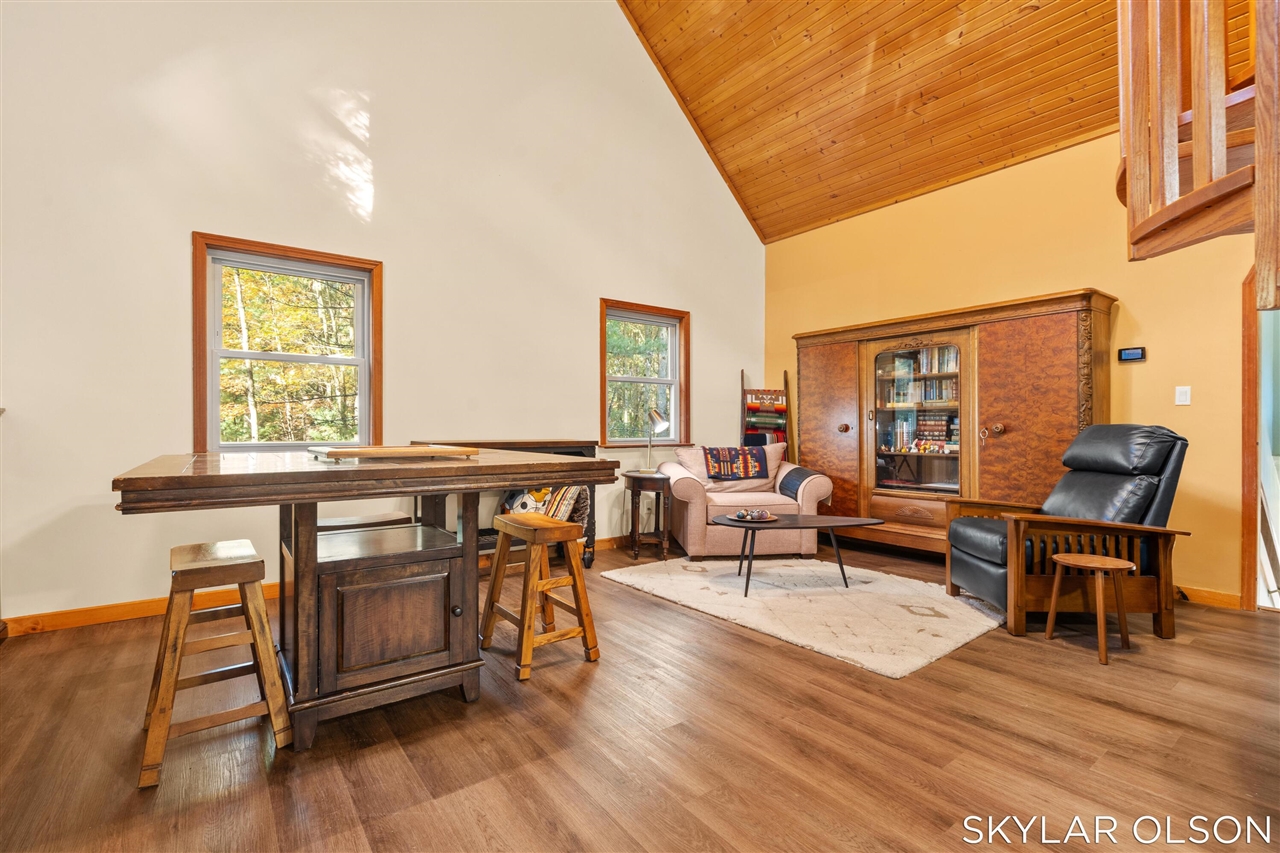 10711 N Tuttle Road Property Photo 9