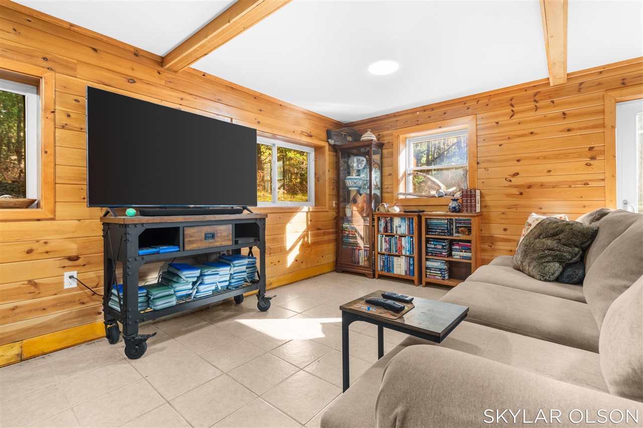 10711 N Tuttle Road Property Photo 19