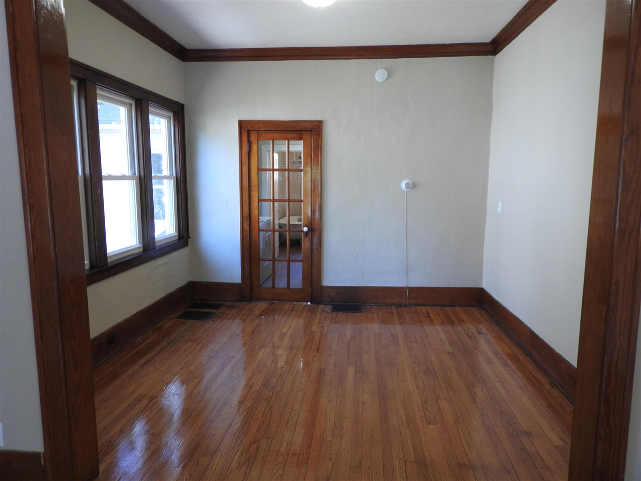 823 W Fulton Street Property Photo 5