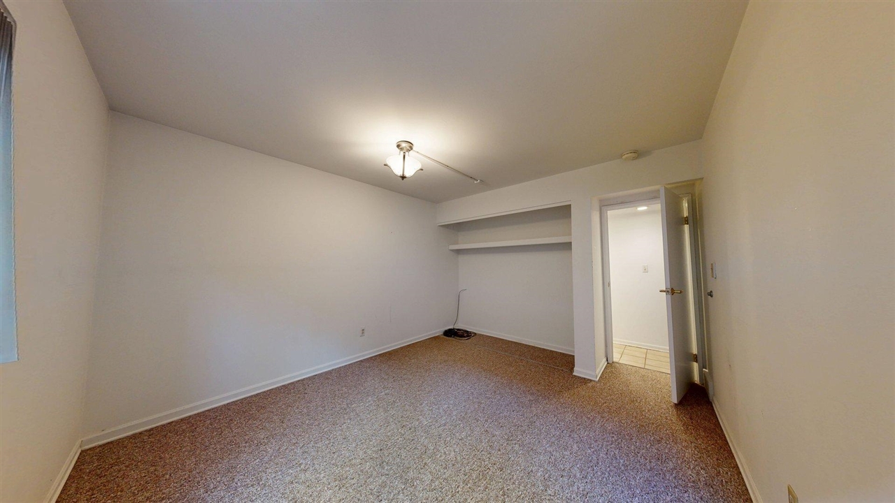 1235 S Maple Road Property Photo 14