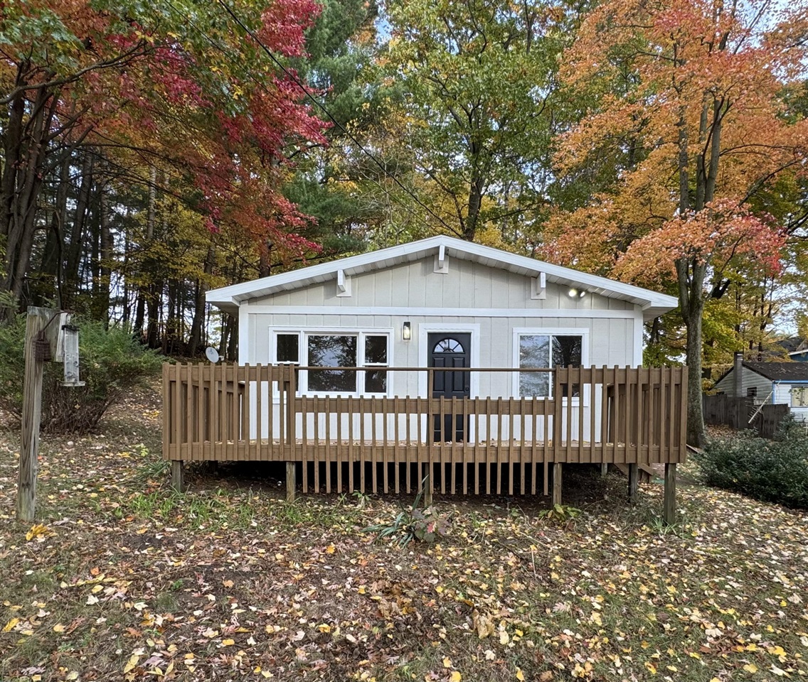 17692 Lake Drive Property Photo 1