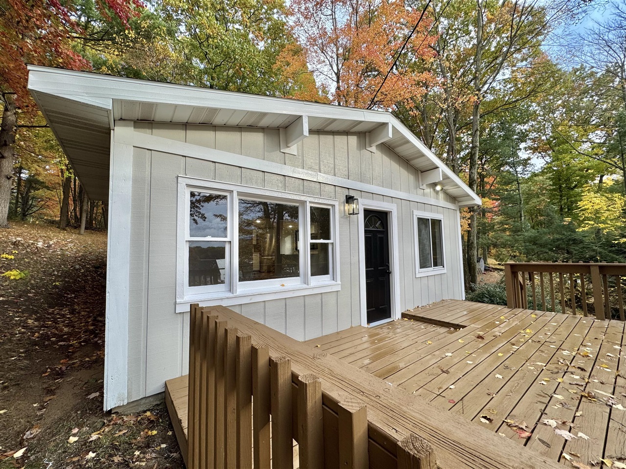 17692 Lake Drive Property Photo 4