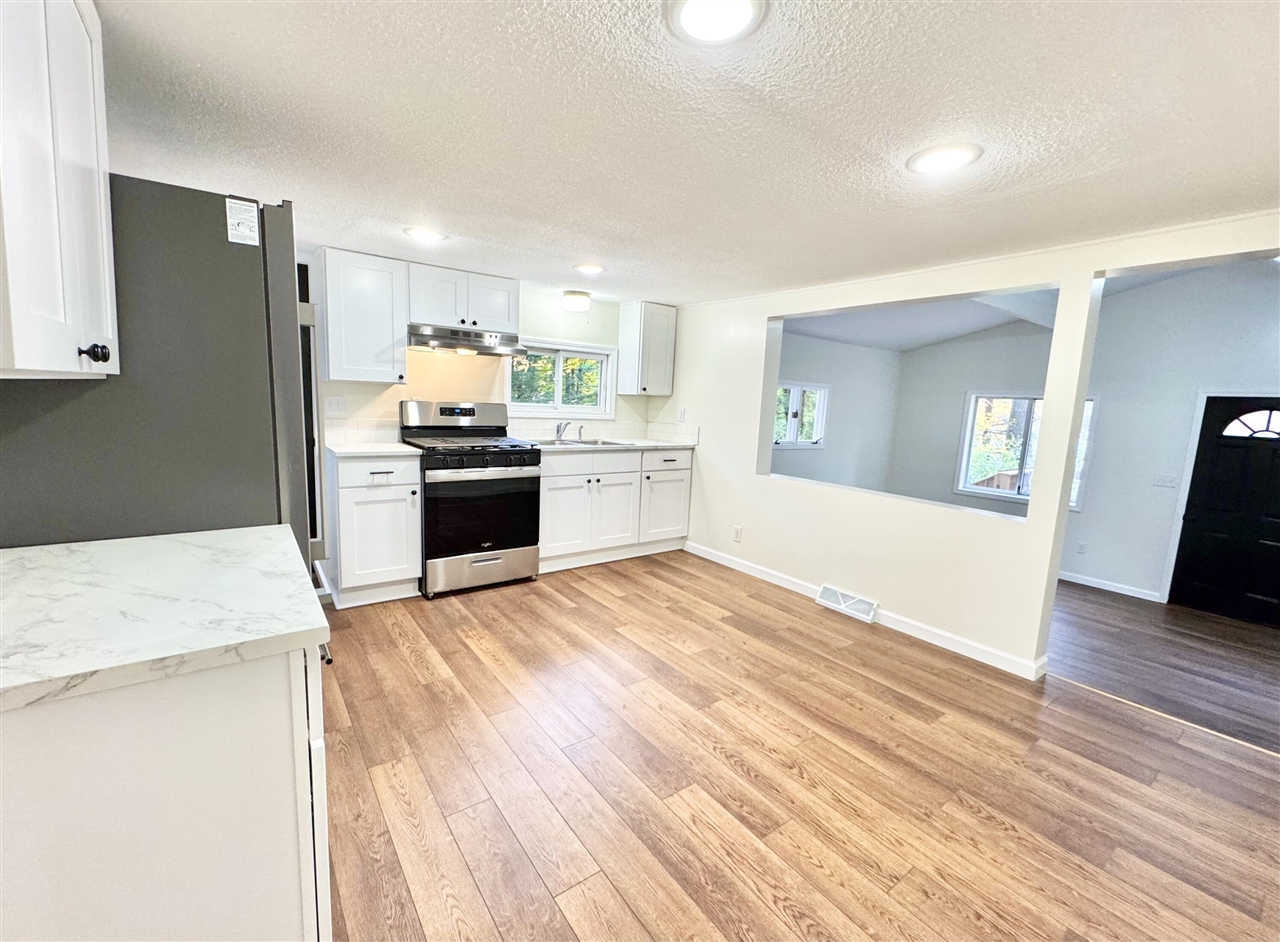 17692 Lake Drive Property Photo 9