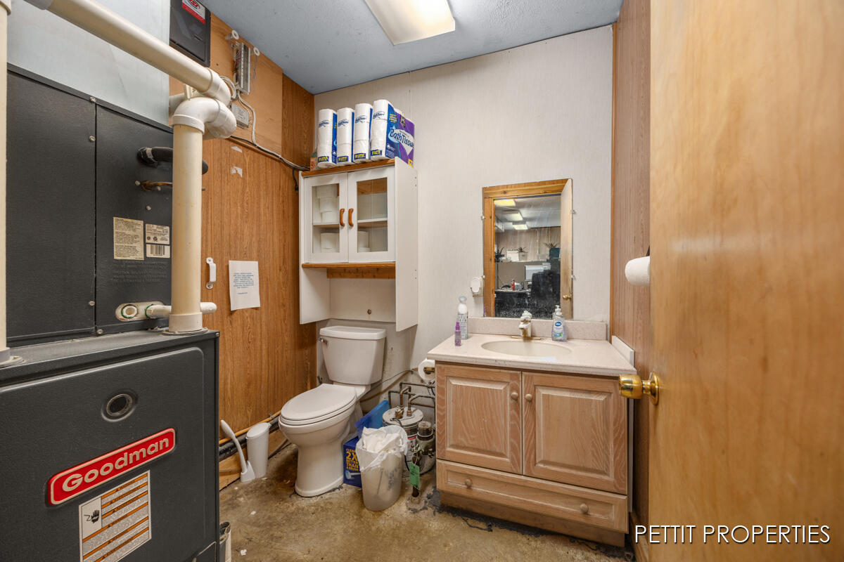 3805 S Ravenna Road Property Photo 15