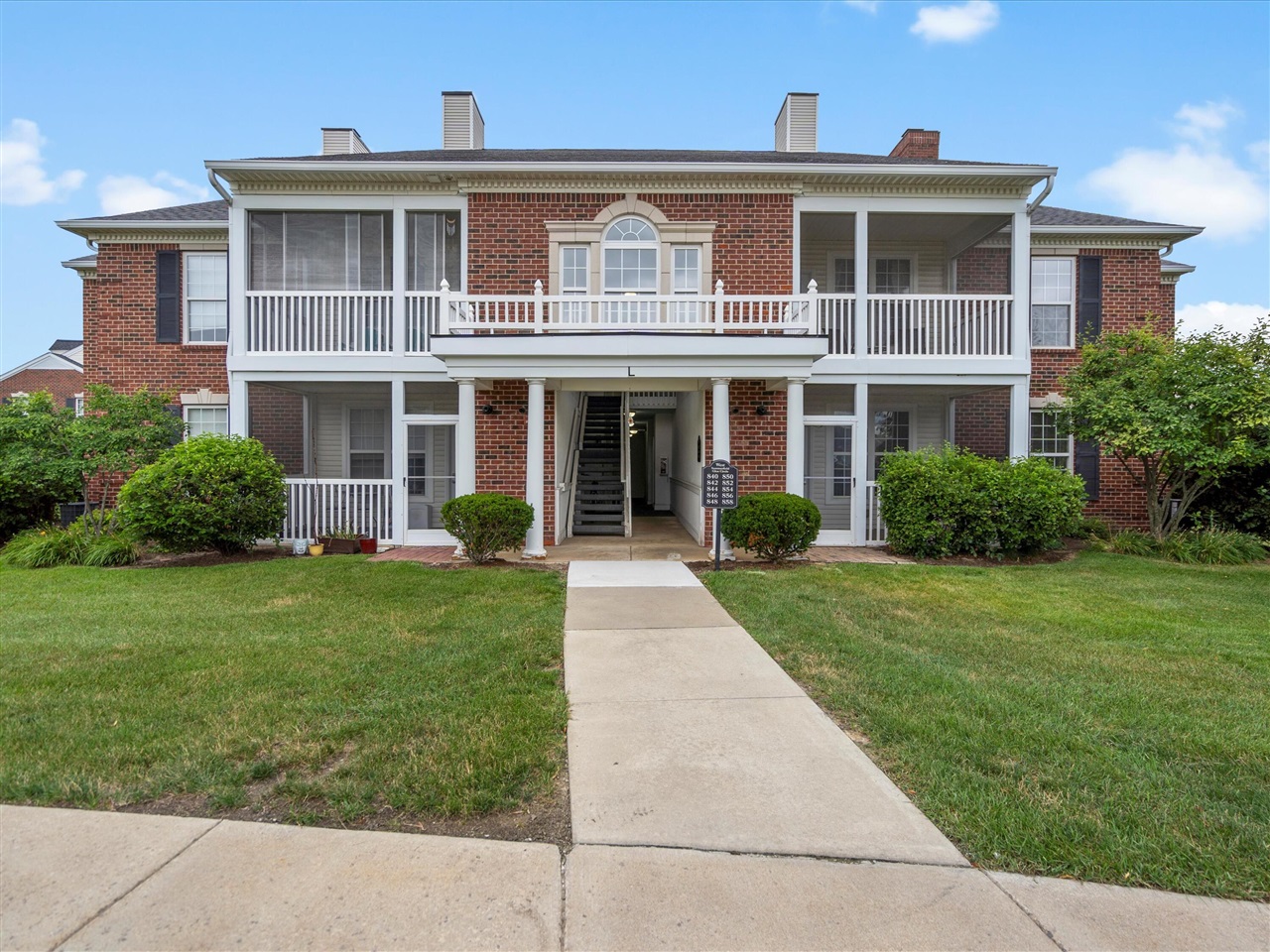 846 W Summerfield Gln Circle Property Photo 1
