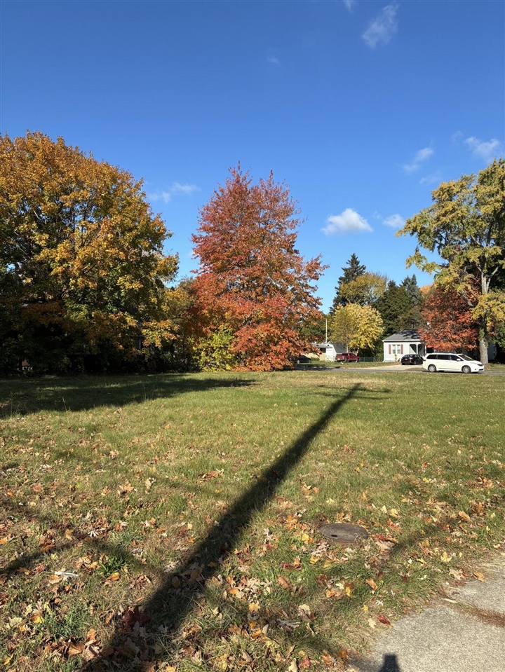 1648 Oak Street Property Photo 3