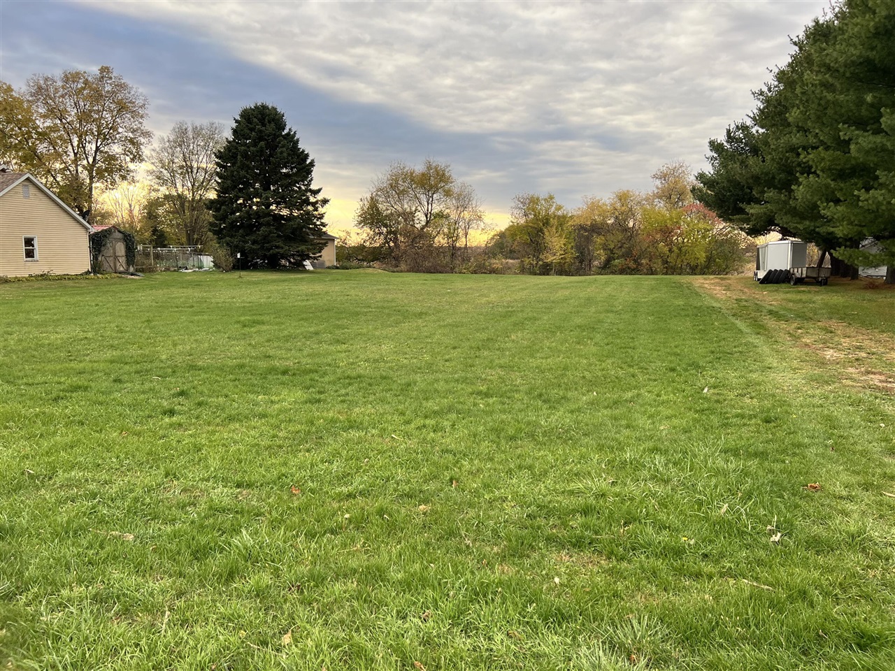 560 S Grand Street Property Photo 19