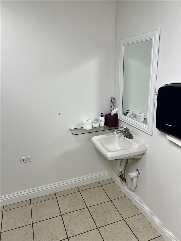 560 S Grand Street Property Photo 31