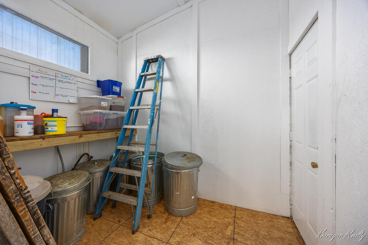 13806 S Locust Avenue Property Photo 22