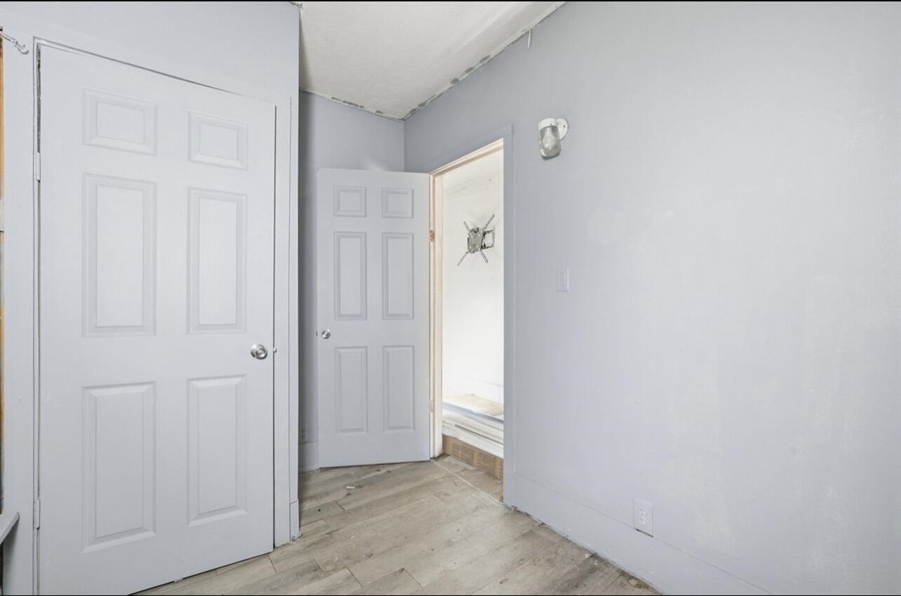 1096 Pearl Street Property Photo 7
