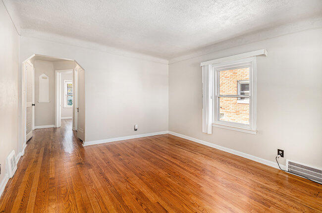 21824 Colony Street Property Photo 6
