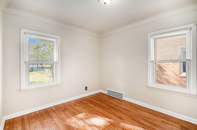 21824 Colony Street Property Photo 7