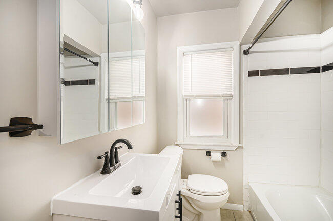 21824 Colony Street Property Photo 10