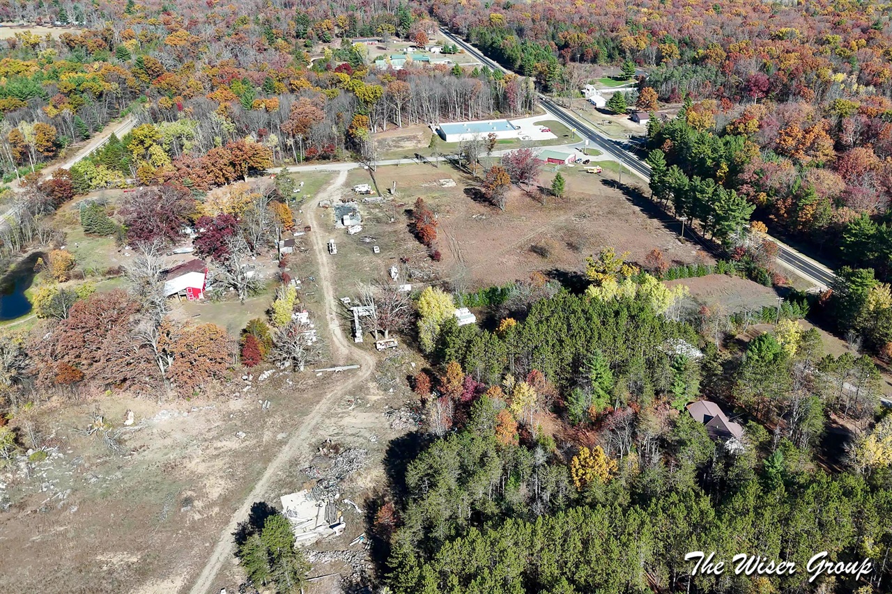 2072 W 15 Mile Road Property Photo 3