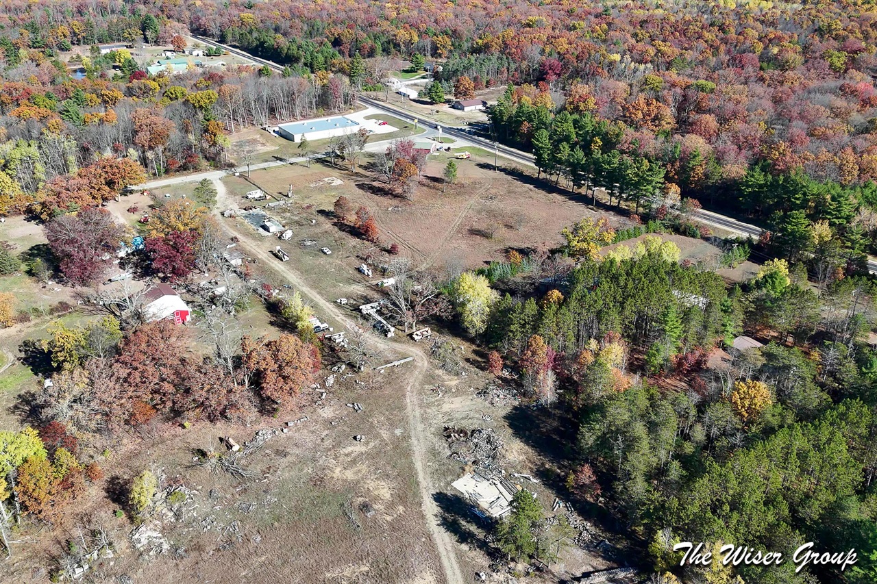 2072 W 15 Mile Road Property Photo 4