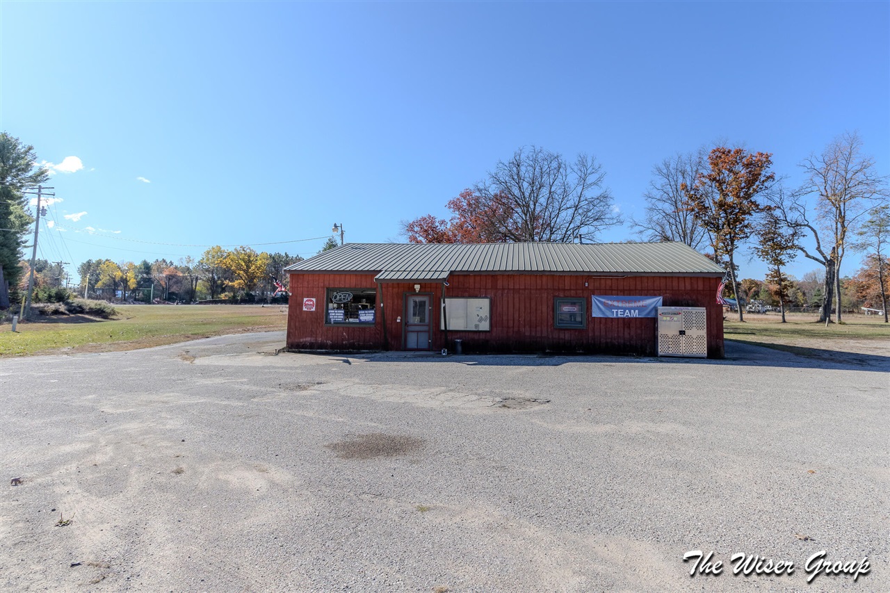 2072 W 15 Mile Road Property Photo 11