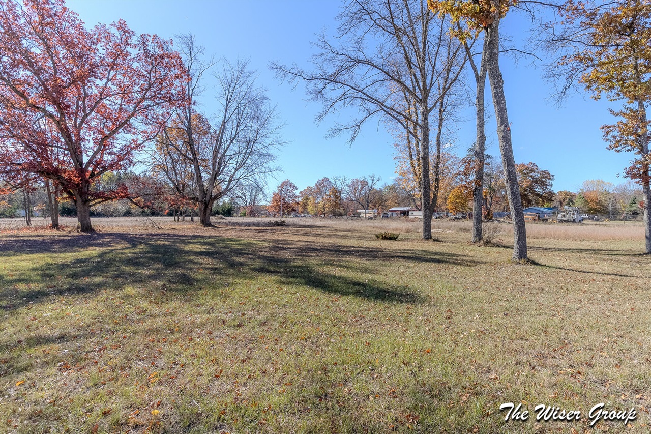 2072 W 15 Mile Road Property Photo 13