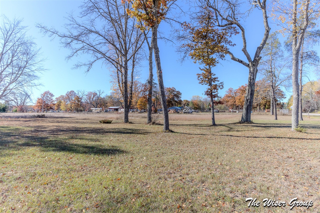 2072 W 15 Mile Road Property Photo 14