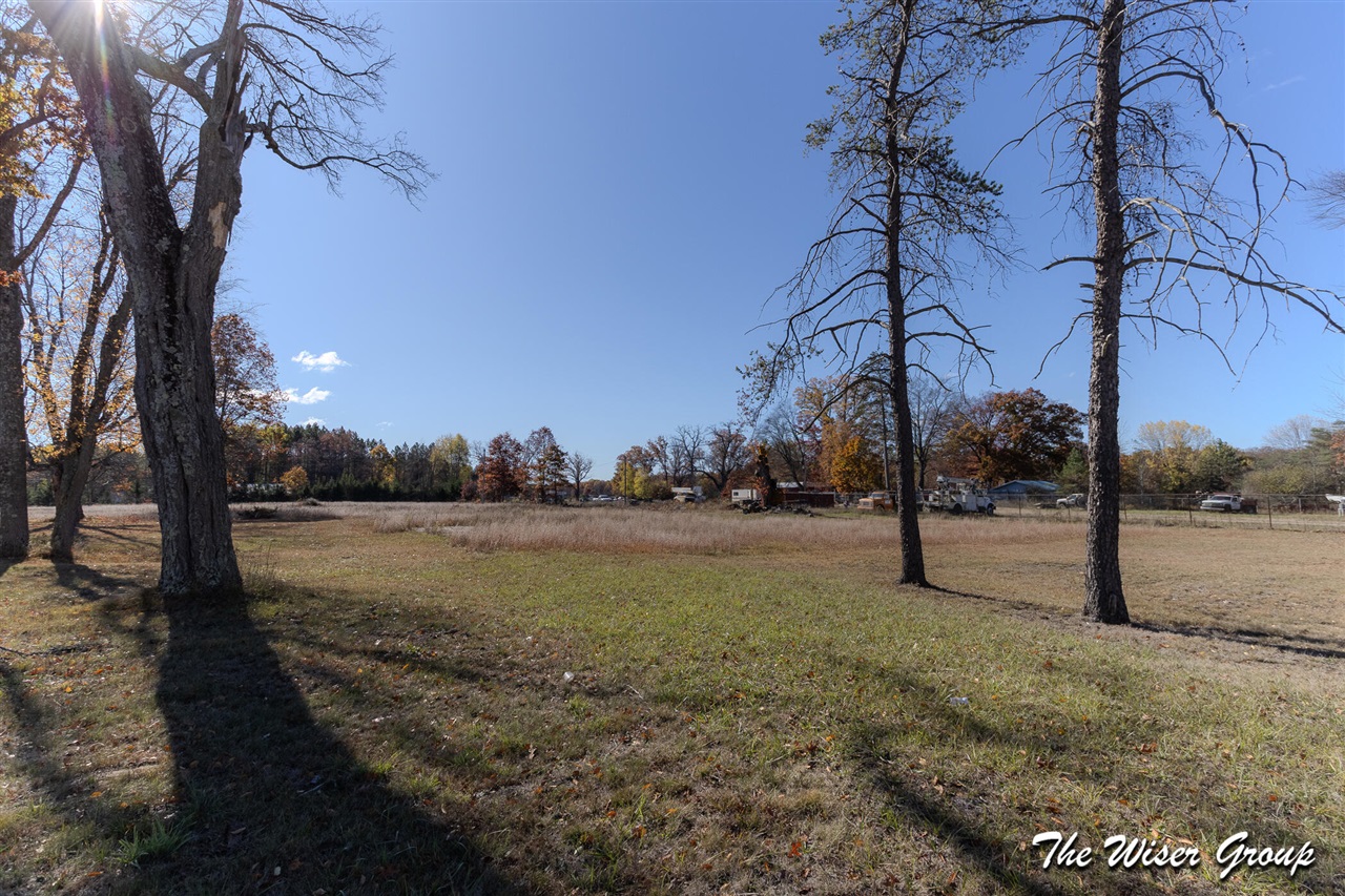2072 W 15 Mile Road Property Photo 18