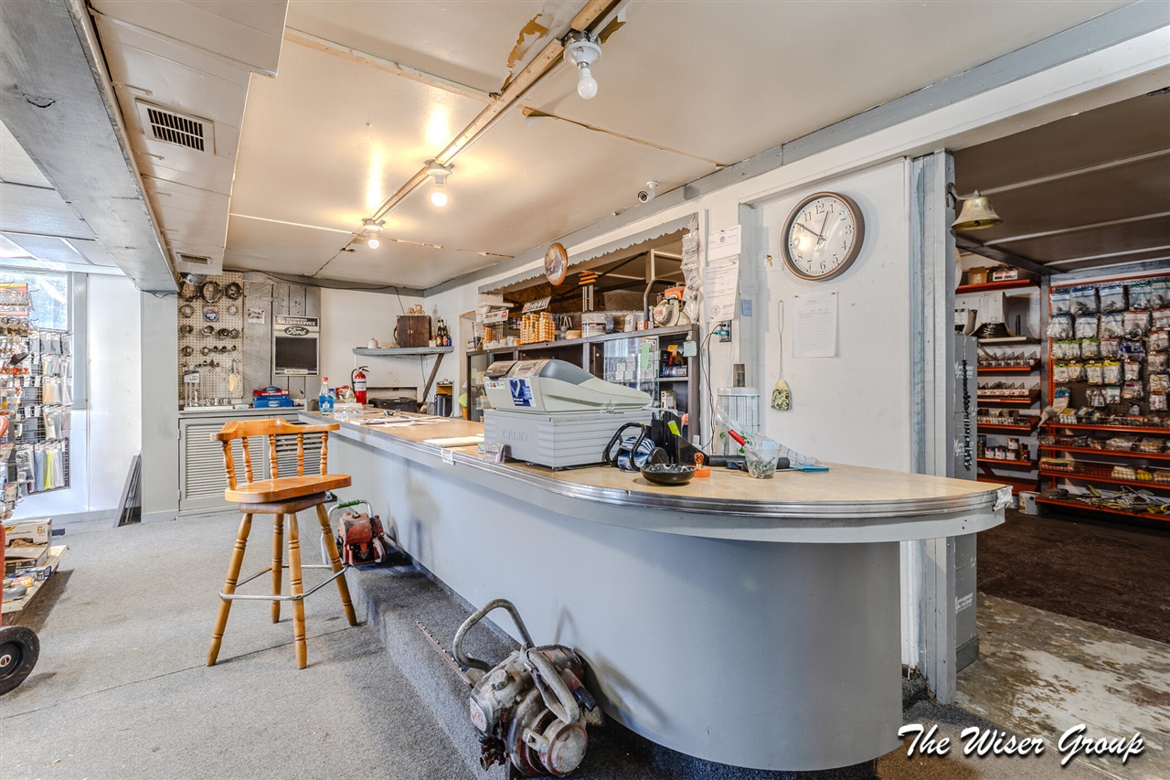 2072 W 15 Mile Road Property Photo 20