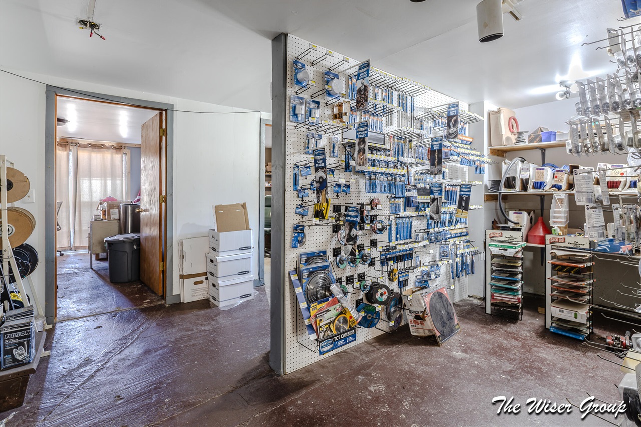 2072 W 15 Mile Road Property Photo 21
