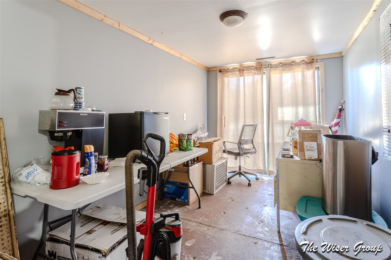 2072 W 15 Mile Road Property Photo 22