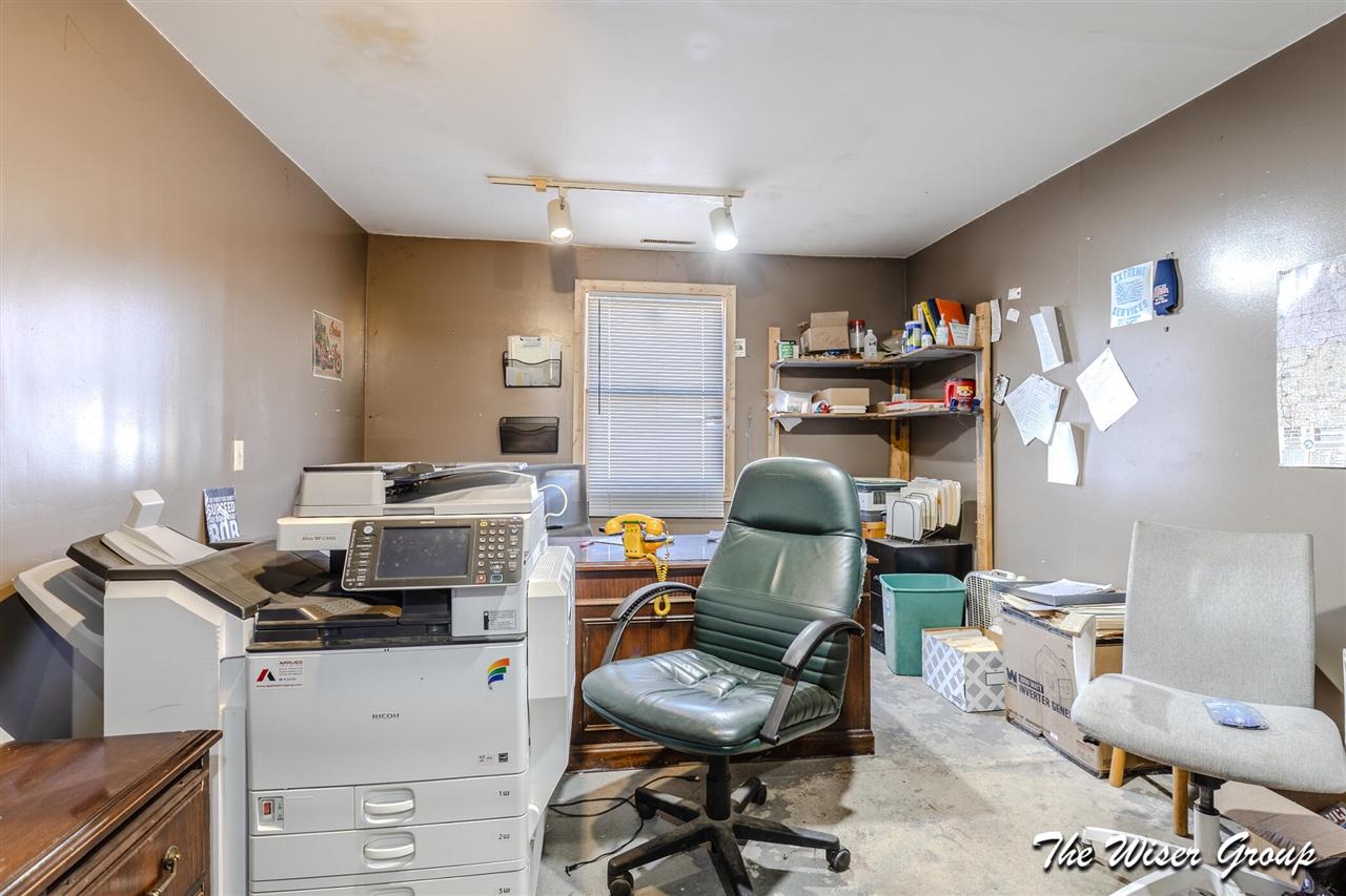 2072 W 15 Mile Road Property Photo 23